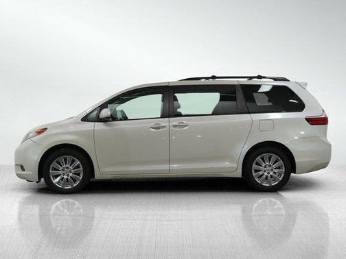 2017 Toyota Sienna XLE