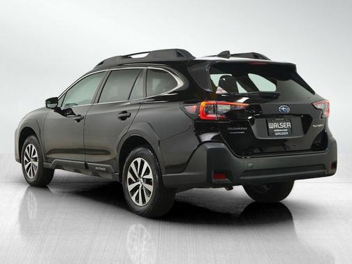 Crystal Black Pearl 2025 Subaru Outback Premium