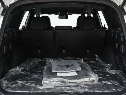 Crystal White Pearl 2026 Subaru Outback Wilderness
