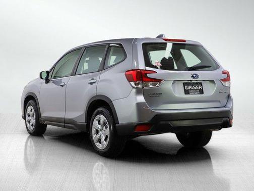 Ice Silver Metallic 2019 Subaru Forester Base