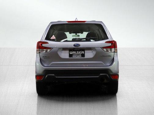 Ice Silver Metallic 2019 Subaru Forester Base