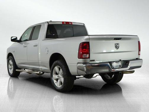 2016 RAM 1500 SLT