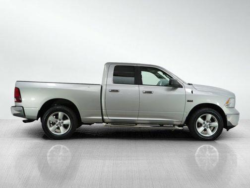 2016 RAM 1500 SLT