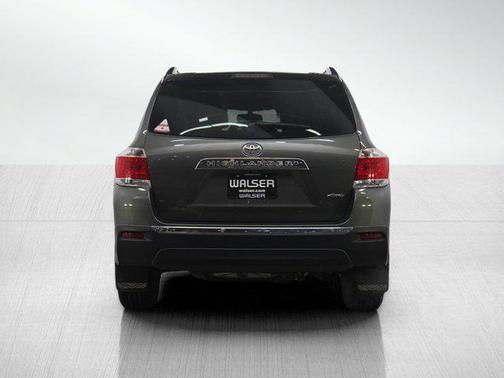 2013 Toyota Highlander SE