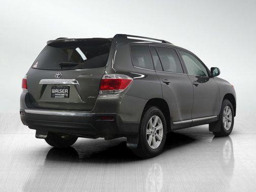2013 Toyota Highlander SE