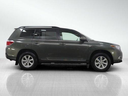 2013 Toyota Highlander SE