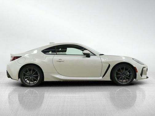 Crystal White Pearl 2023 Subaru BRZ Limited
