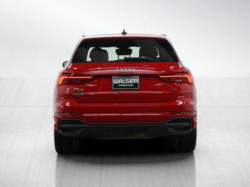 2024 Audi Q3 Premium 45 TFSI S line quattro Tiptronic