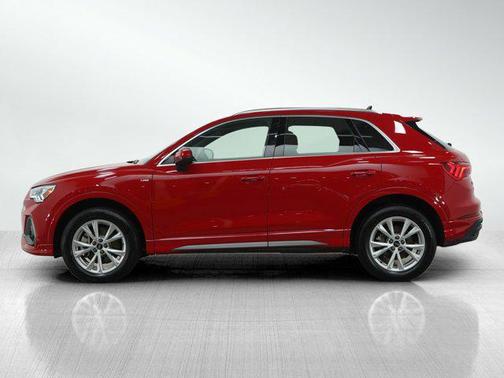 2024 Audi Q3 Premium 45 TFSI S line quattro Tiptronic