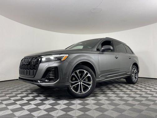 2025 Audi Q7 45 Premium Plus