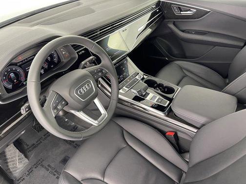 2025 Audi Q7 45 Premium Plus