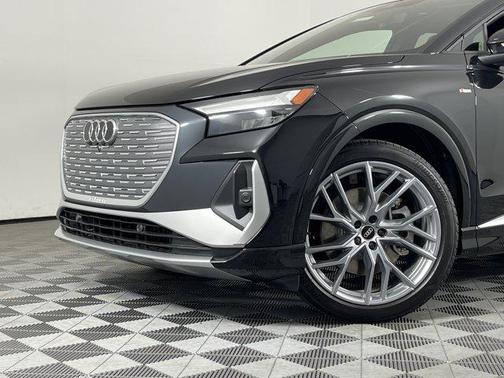 2025 Audi Q4 e-tron Premium Plus 55 quattro