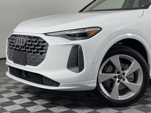 2025 Audi Q5 Premium Plus TFSI quattro S tronic