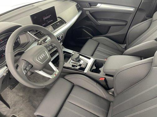 2025 Audi Q5 45 S line Premium Plus
