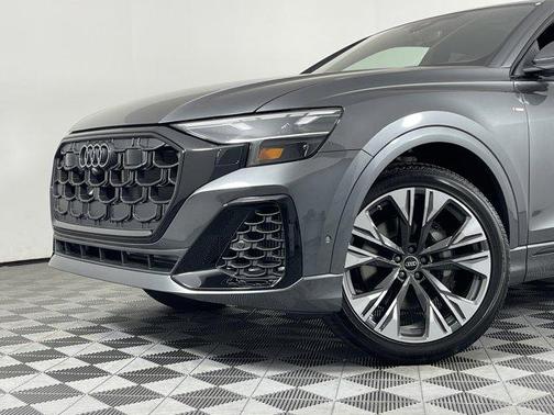 2025 Audi Q8 55 Premium Plus