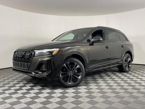 2025 Audi Q7 55 Premium Plus