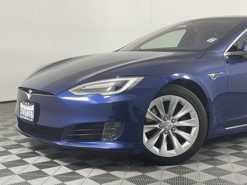 2017 Tesla Model S 75