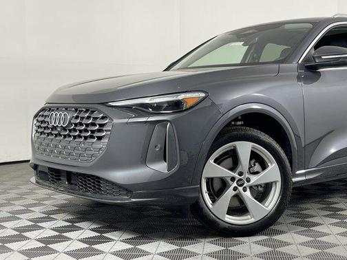 2025 Audi Q5 Premium Plus