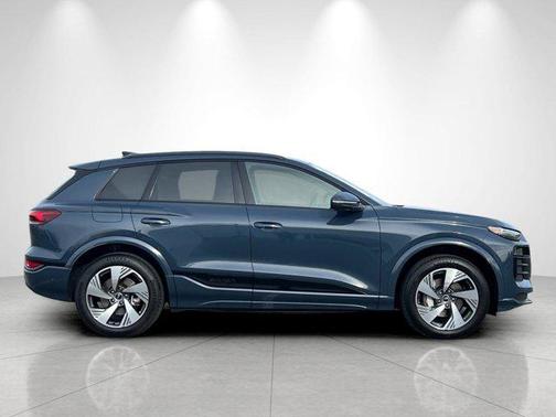 Plasma Blue Metallic 2025 Audi Q6 e-tron Premium Plus quattro