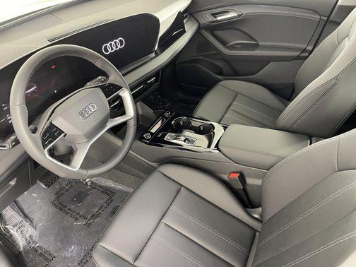 2025 Audi Q6 e-tron Premium quattro