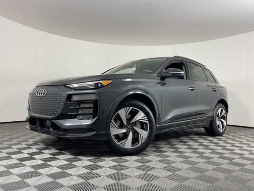 2025 Audi Q6 e-tron Premium quattro