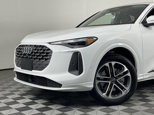 2025 Audi Q5 Premium