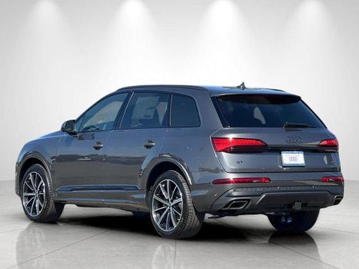 2026 Audi Q7 45 Premium Plus