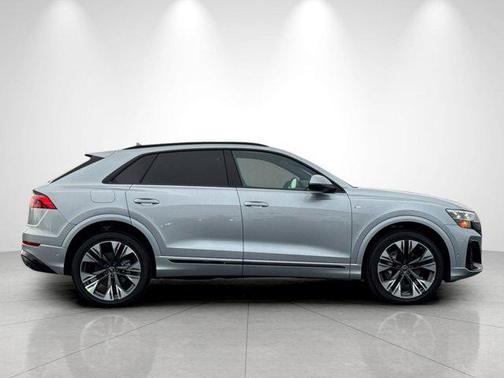 2025 Audi Q8 55 Premium Plus