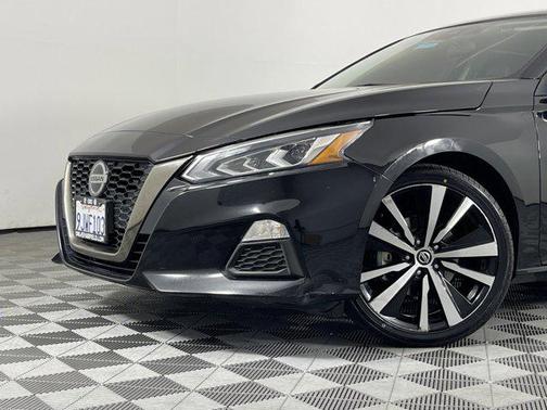 2022 Nissan Altima SR FWD