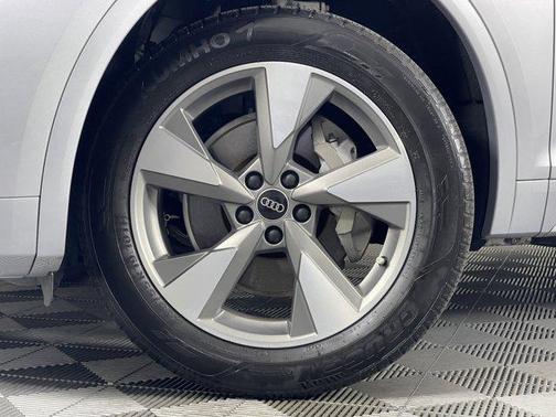 2022 Audi Q5 40 Premium Plus