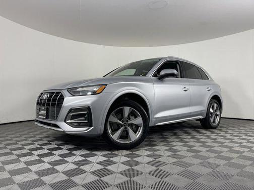 2022 Audi Q5 40 Premium Plus