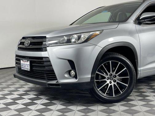 2018 Toyota Highlander SE