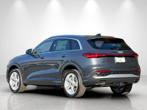 2025 Audi Q5 Premium Plus TFSI quattro S tronic