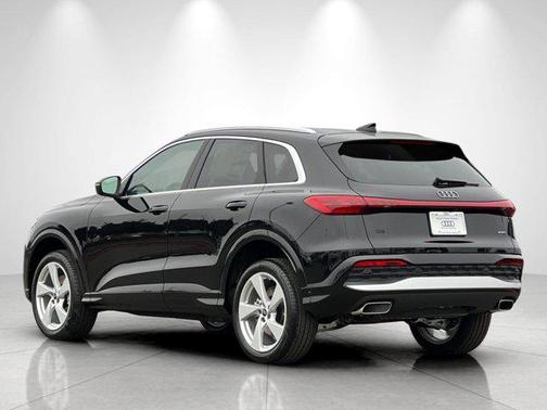 2025 Audi Q5 Premium Plus TFSI quattro S tronic