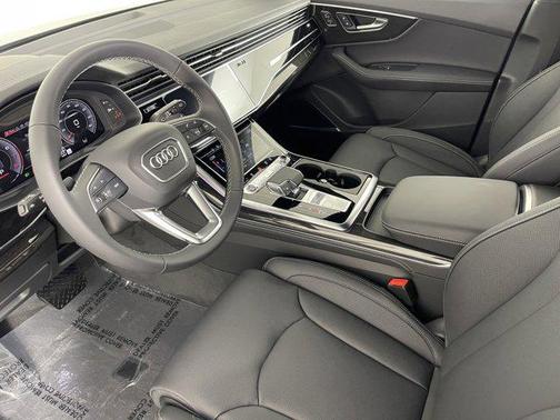 2025 Audi Q7 55 Prestige