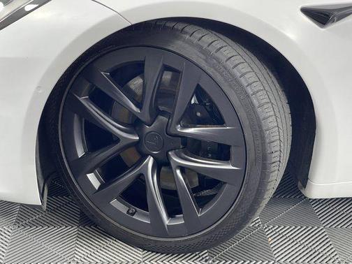 2022 Tesla Model S Plaid