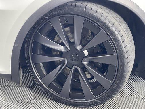 2022 Tesla Model X Dual Motor All-Wheel Drive