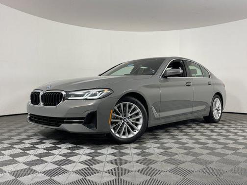 2022 BMW 530 i
