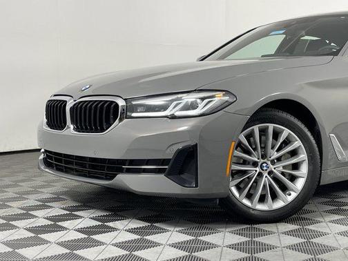 2022 BMW 530 i
