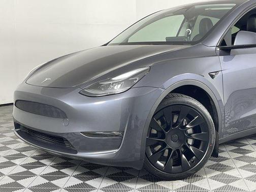 2023 Tesla Model Y Long Range Dual Motor All-Wheel Drive
