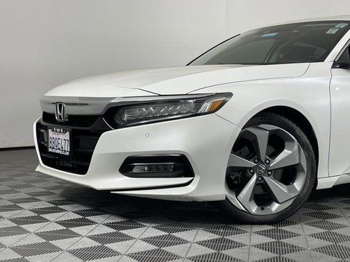 2018 Honda Accord Touring 2.0T