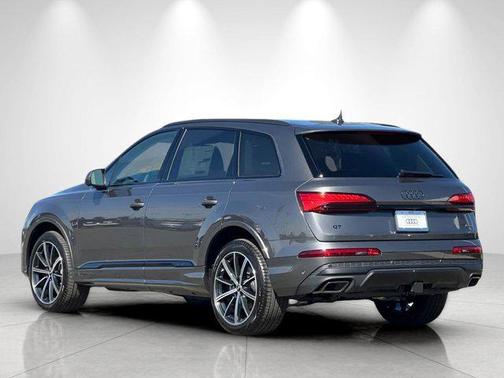 2026 Audi Q7 45 Premium Plus
