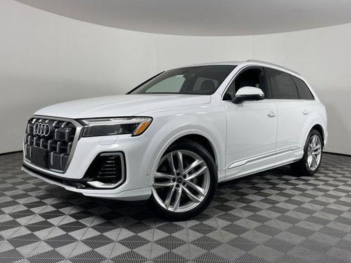 2025 Audi Q7 55 Premium Plus