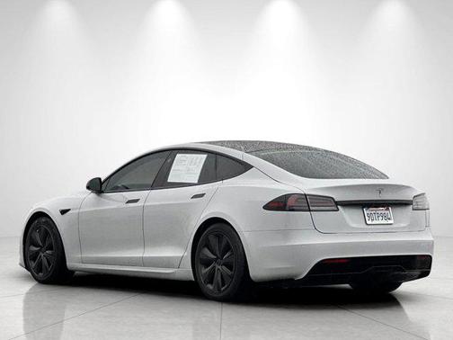 2022 Tesla Model S Base