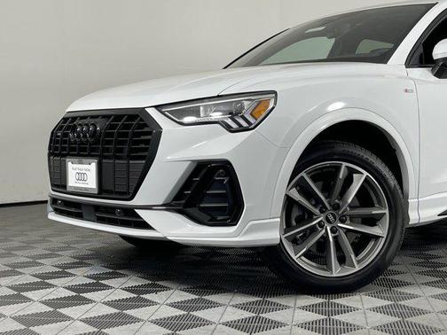 2025 Audi Q3 Premium 45 TFSI S line quattro Tiptronic