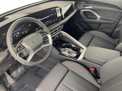 2025 Audi Q5 Premium Plus TFSI quattro S tronic