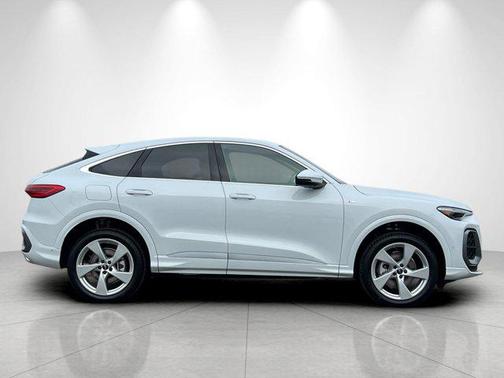 2025 Audi Q5 Premium Plus TFSI quattro S tronic