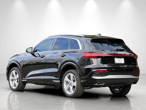 2025 Audi Q5 Premium Plus TFSI quattro S tronic