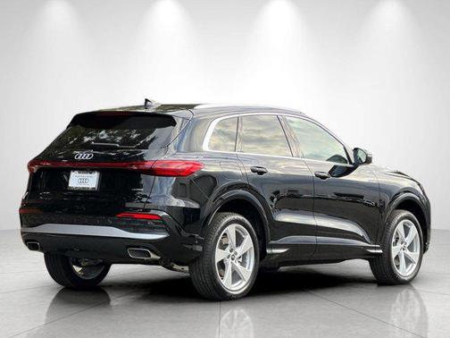 2025 Audi Q5 Premium Plus TFSI quattro S tronic