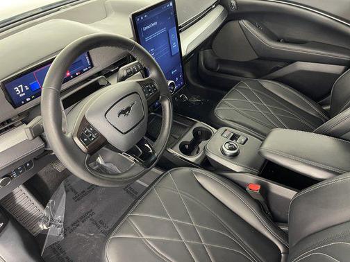 2022 Ford Mustang Mach-E Select